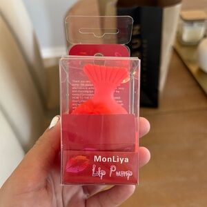 Lip Pump - Vibrant Red